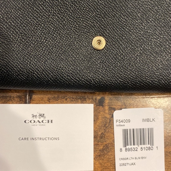 COACH Soft Wallet in Crossgrain Leather - Picture 5 of 8